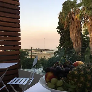 https://bb-brezza-di-mare-aci-castello.sicilyhotelsitaly.net